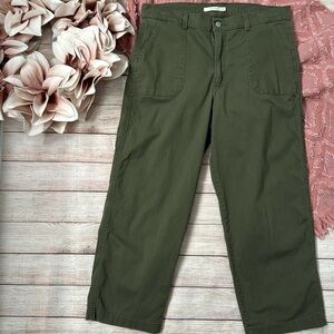 Levi’s Army Green Utility Pant Size 32